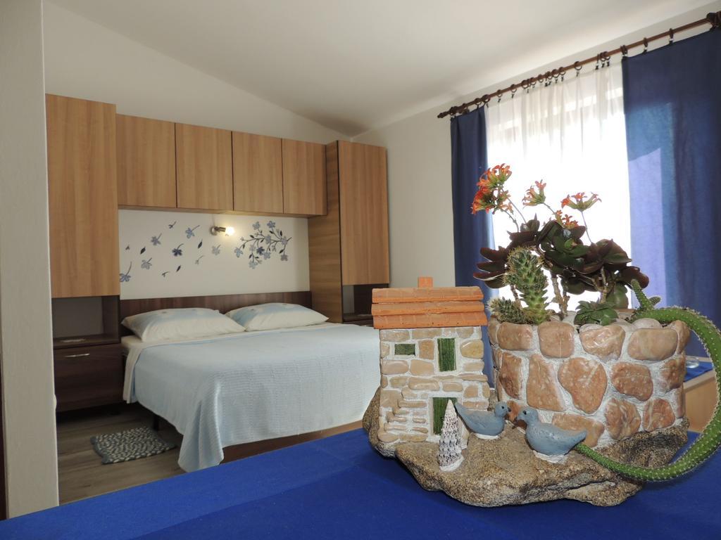 Apartments Barcarola Паг Экстерьер фото